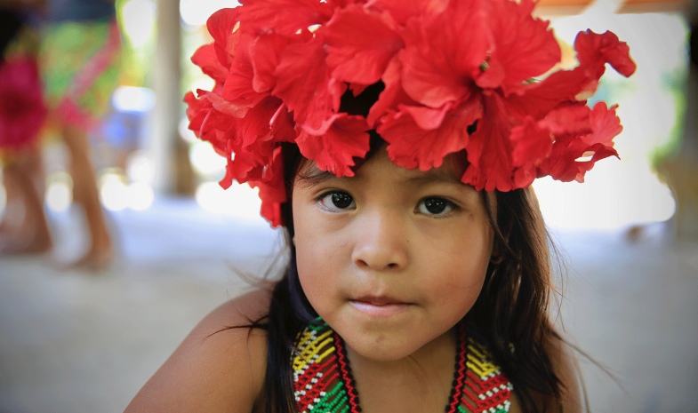 Petite fille Embera, au Panama